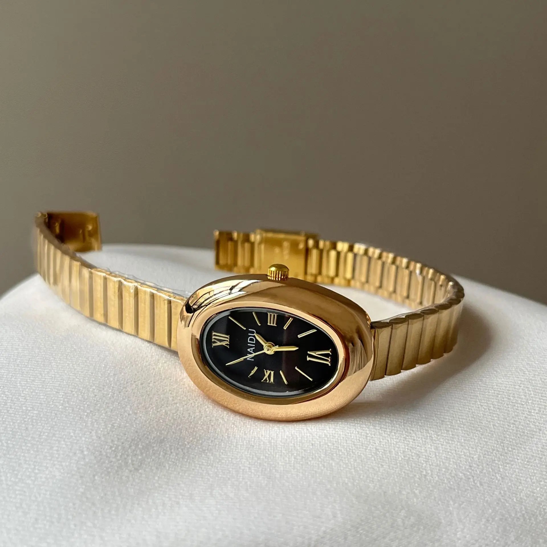 Oval Dial Gold